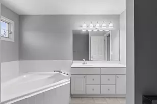 822 E Remington Square, La Porte, IN 46350 - Photo 32