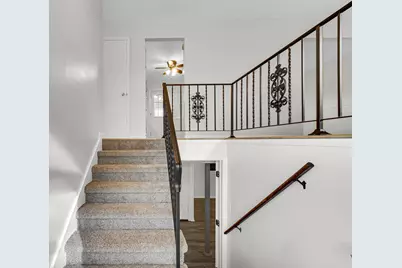 10447 N 477 E, Demotte, IN 46310 - Photo 2