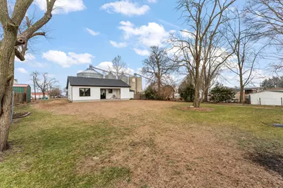 25 E Grove Street, Wheatfield, IN 46392 - Photo 18
