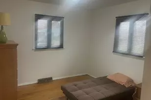 7704 Hendricks Pl, Merrillville, IN 46410 - Photo 8