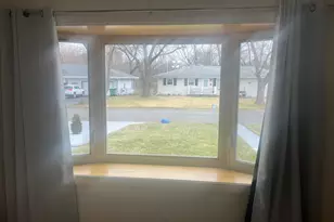 7704 Hendricks Pl, Merrillville, IN 46410 - Photo 4