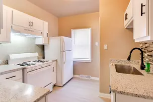 329 Pierce St, Gary, IN 46402 - Photo 8