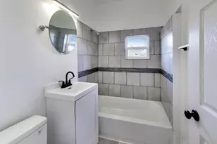 329 Pierce St, Gary, IN 46402 - Photo 16