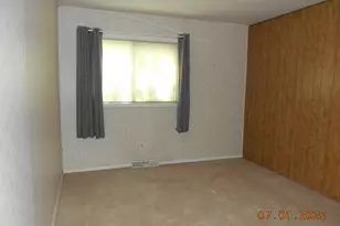 6813 Tyler St, Merrillville, IN 46410 - Photo 10