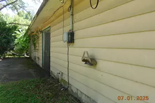 6813 Tyler St, Merrillville, IN 46410 - Photo 2