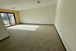 1184 Millpond Rd N, Valparaiso, IN 46385 - Photo 6