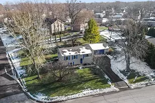 7315 Taney Pl, Merrillville, IN 46410 - Photo 2