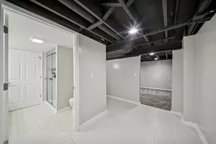 8450 Kraay Ave, Munster, IN 46321 - Photo 18