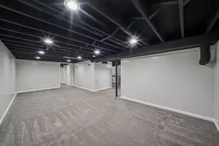 8450 Kraay Ave, Munster, IN 46321 - Photo 16