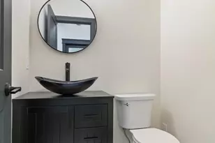 10138 Sentry Dr, Saint John, IN 46373 - Photo 8