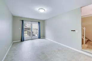 816 E 39th Ln, Griffith, IN 46319 - Photo 12