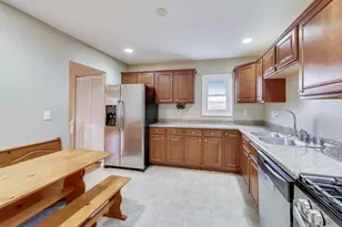 816 E 39th Ln, Griffith, IN 46319 - Photo 8