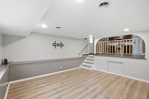 2431 Hickory Dr, Dyer, IN 46311 - Photo 24