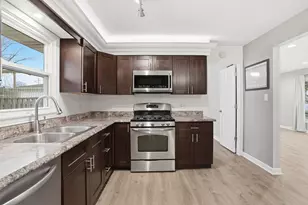 2431 Hickory Dr, Dyer, IN 46311 - Photo 12