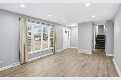 2431 Hickory Drive, Dyer, IN 46311 - Photo 6