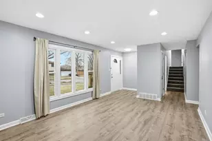 2431 Hickory Dr, Dyer, IN 46311 - Photo 6