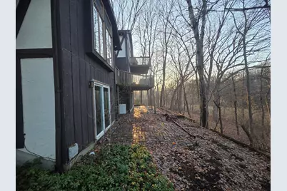 401 Shorewood Court, Valparaiso, IN 46385 - Photo 1