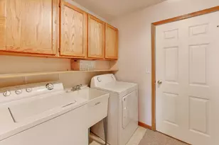 1642 Commodore Ln, Chesterton, IN 46304 - Photo 24