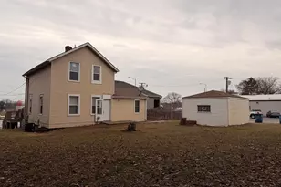 319 E Ridge Rd, Griffith, IN 46319 - Photo 1