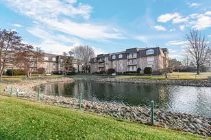 810 Swan Dr, Dyer, IN 46311 - Photo 2