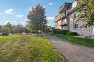 810 Swan Dr, Dyer, IN 46311 - Photo 20