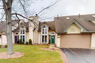 9336 Tyler St, Crown Point, IN 46307 - Photo 2