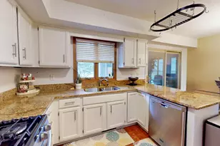 9336 Tyler St, Crown Point, IN 46307 - Photo 12