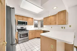 1312 Brandywine Dr, Munster, IN 46321 - Photo 4