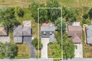 4213 Glen Oaks Dr, Crown Point, IN 46307 - Photo 4