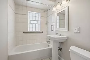 2731 Strong St, Highland, IN 46322 - Photo 12