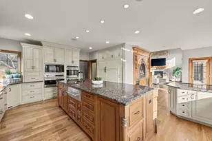 8955 Hillside Dr, Saint John, IN 46373 - Photo 12