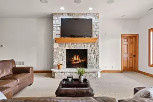 8955 Hillside Dr, Saint John, IN 46373 - Photo 32