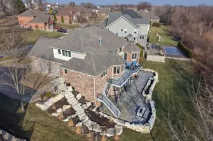 8955 Hillside Dr, Saint John, IN 46373 - Photo 4