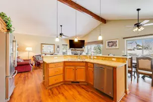 10055 Wisteria Ln, Saint John, IN 46373 - Photo 10