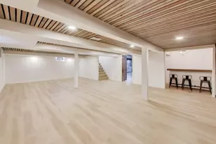 8800 Baring Ave, Munster, IN 46321 - Photo 30