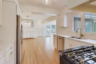 8800 Baring Ave, Munster, IN 46321 - Photo 12