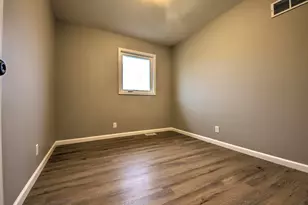 208 Greenwood Dr, La Porte, IN 46350 - Photo 18