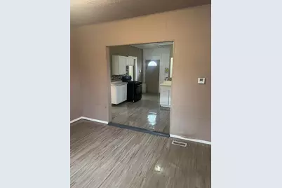 4633 W 11th Avenue, Gary, IN 46406 - Photo 4