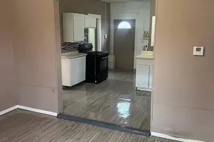 4633 W 11th Ave, Gary, IN 46406 - Photo 4