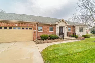 3702 Westbridge Dr, Valparaiso, IN 46383 - Photo 2