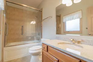 3702 Westbridge Dr, Valparaiso, IN 46383 - Photo 20