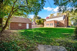 8309 Northcote Ave, Munster, IN 46321 - Photo 32