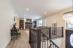 1324 Vivian Ln, Munster, IN 46321 - Photo 10