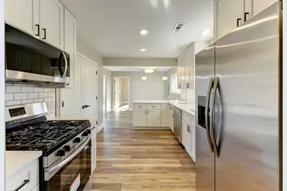 737 Center Street, Crown Point, IN 46307 - Photo 6