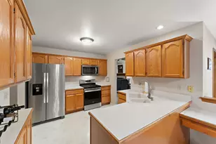 1151 Vanderburgh St, Valparaiso, IN 46385 - Photo 14