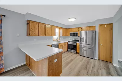 901 Robin Court, Dyer, IN 46311 - Photo 6