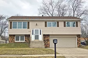 641 205th Pl, Dyer, IN 46311 - Photo 1