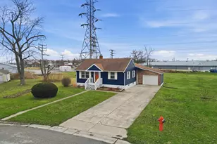 1101 Sycamore St, Crown Point, IN 46307 - Photo 4