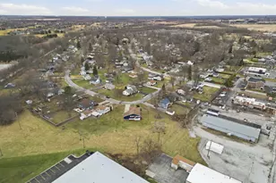 1101 Sycamore St, Crown Point, IN 46307 - Photo 32