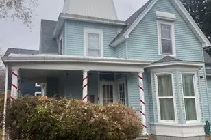 302 Lafayette St, Valparaiso, IN 46383 - Photo 2